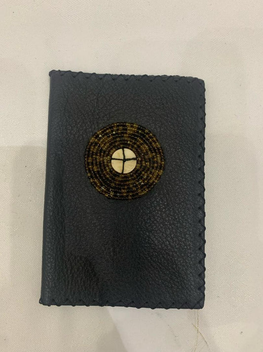 https://cdn.shopify.com/s/files/1/0629/8622/3681/files/Beaded_Notebook.jpg?v=1748803365
